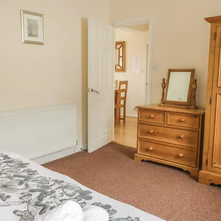 Farmhouse Apartment *